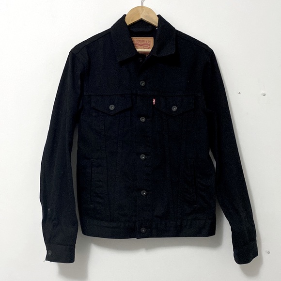Levi's Other - Men’s Levi’s Black Trucker Jean Jacket (M)